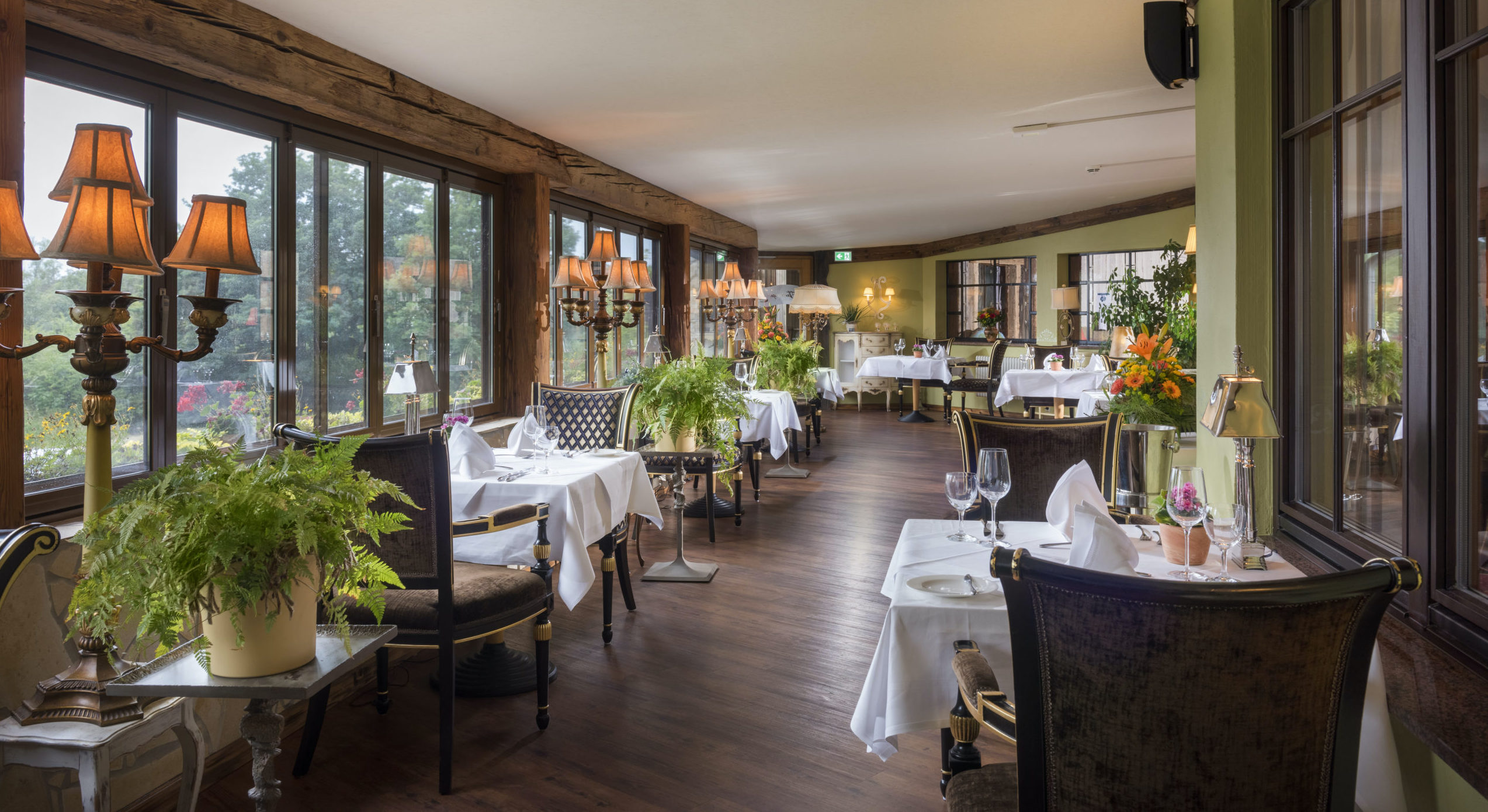 Fine-Dining-Restaurant Sandak
